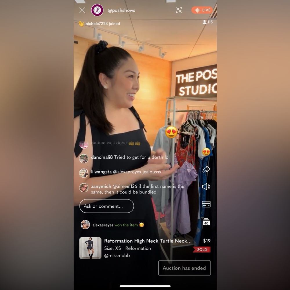 MISSMOBB IS LIVE 🩵🦆 - Picture 8 of 17